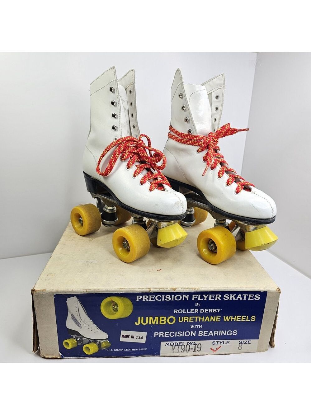 ROLLER DERBY Womens Size 6 White 4-Wheel Quad Roller Skates Vintage Leather USA